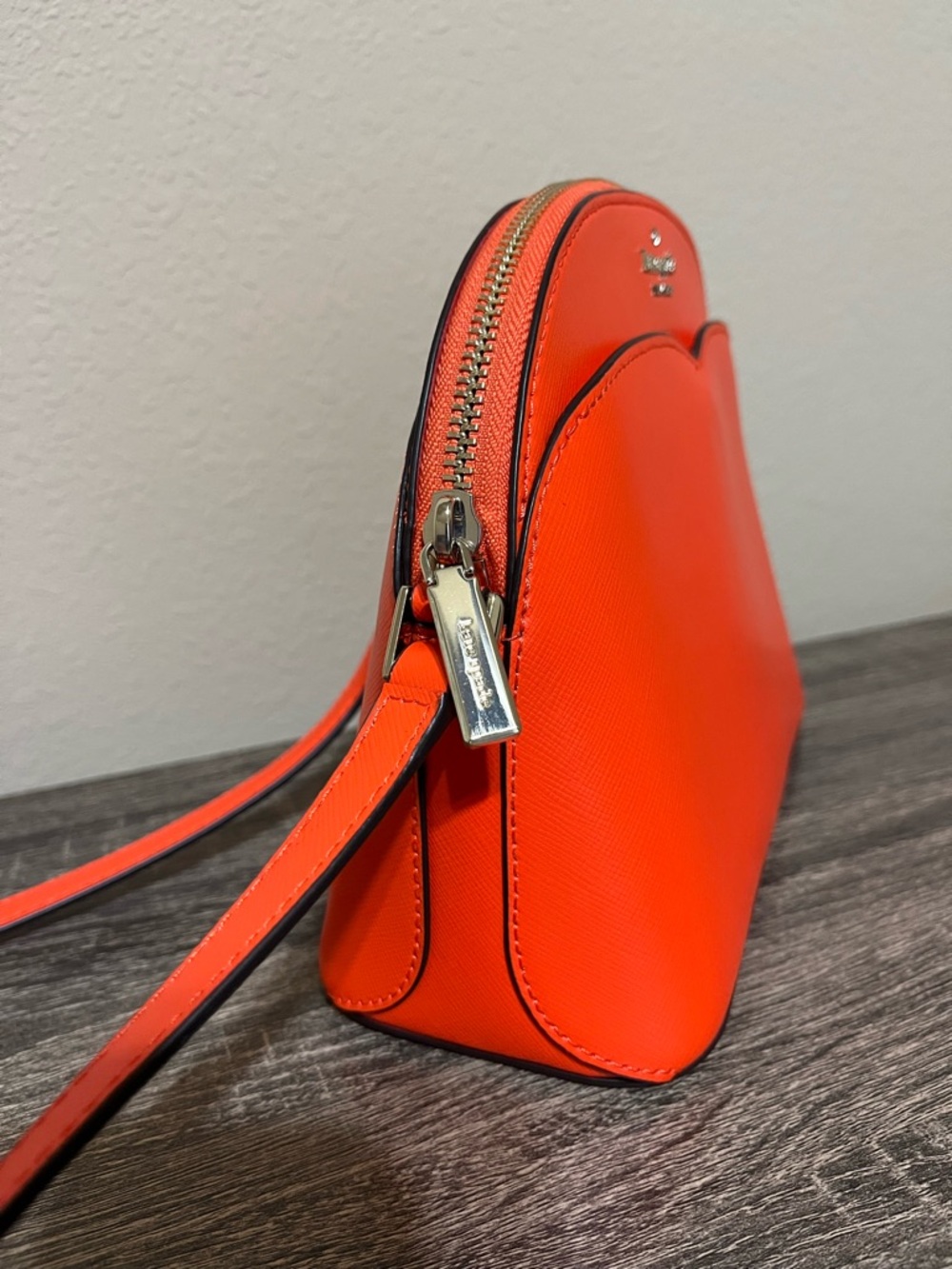 Kate Spade Payton Dome Orange Crossbody - Picture 2 of 10